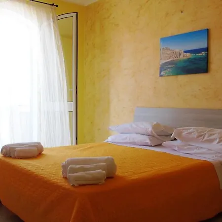 Casa Vacanza Miramare Portopalo Di Capo Passero Exterior photo